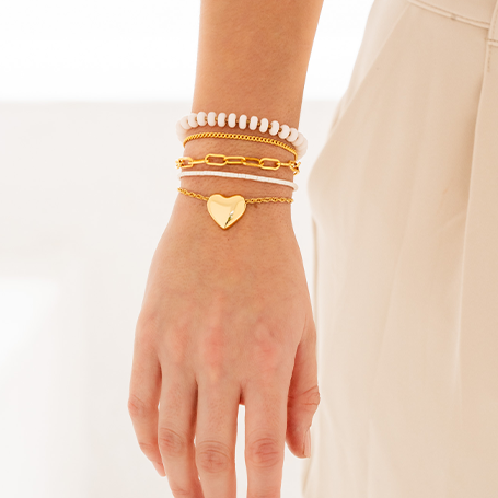 Set X5 pulseras Corazón beige + par de aros de corazón